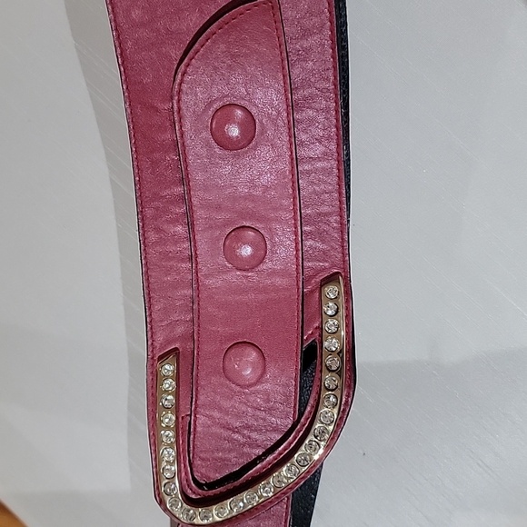 LEO ISBA Belt with Rhinestone Buckle - Picture 10 of 10